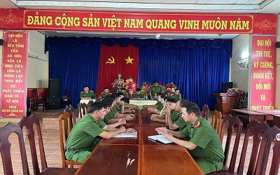 Công an xã Biển Bạch tăng cường đối thoại, nắm bắt tư tưởng cán bộ, chiến sĩ